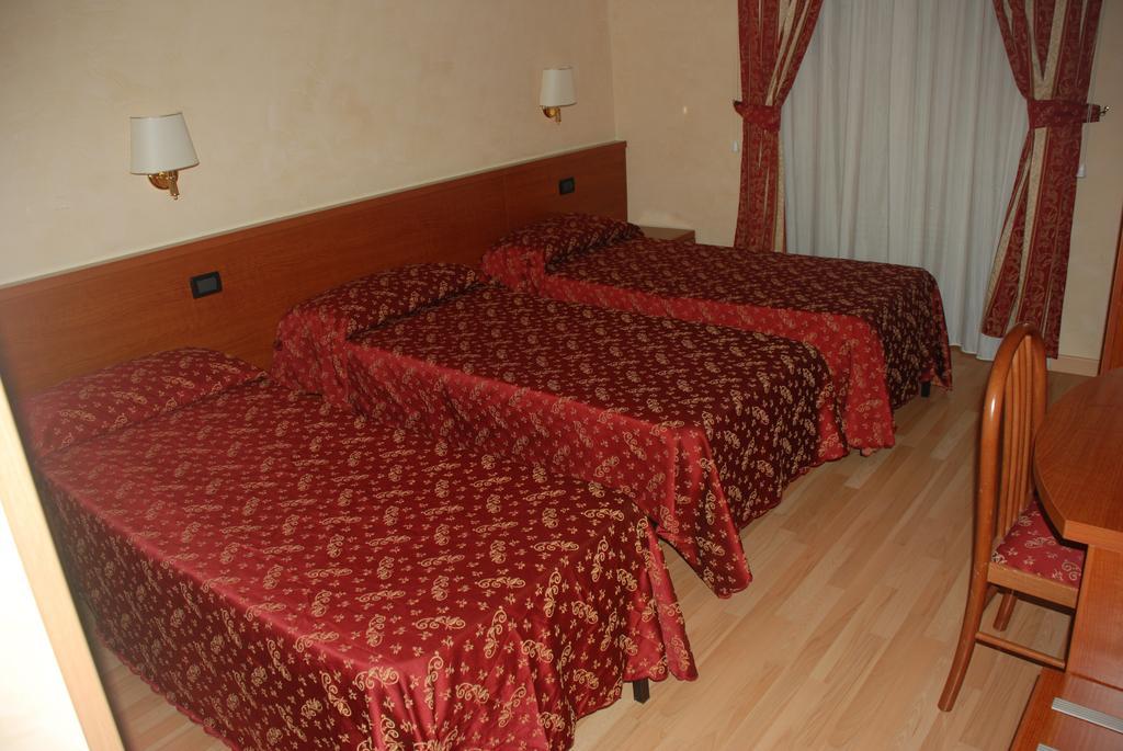 Dreibettzimmer